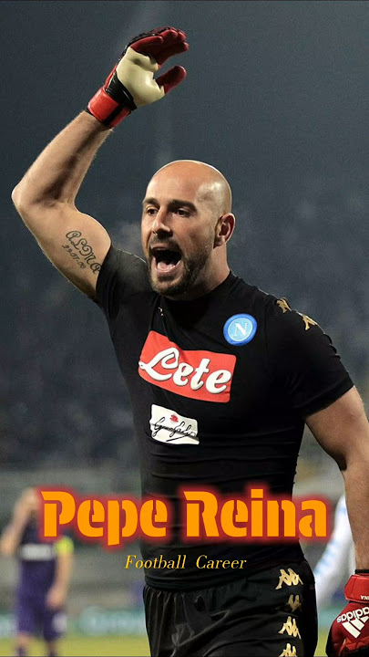Pepe Reina 🇪🇸 #footballcareer #napoli #liverpool #villareal #goalkeeper #legend #pepereina