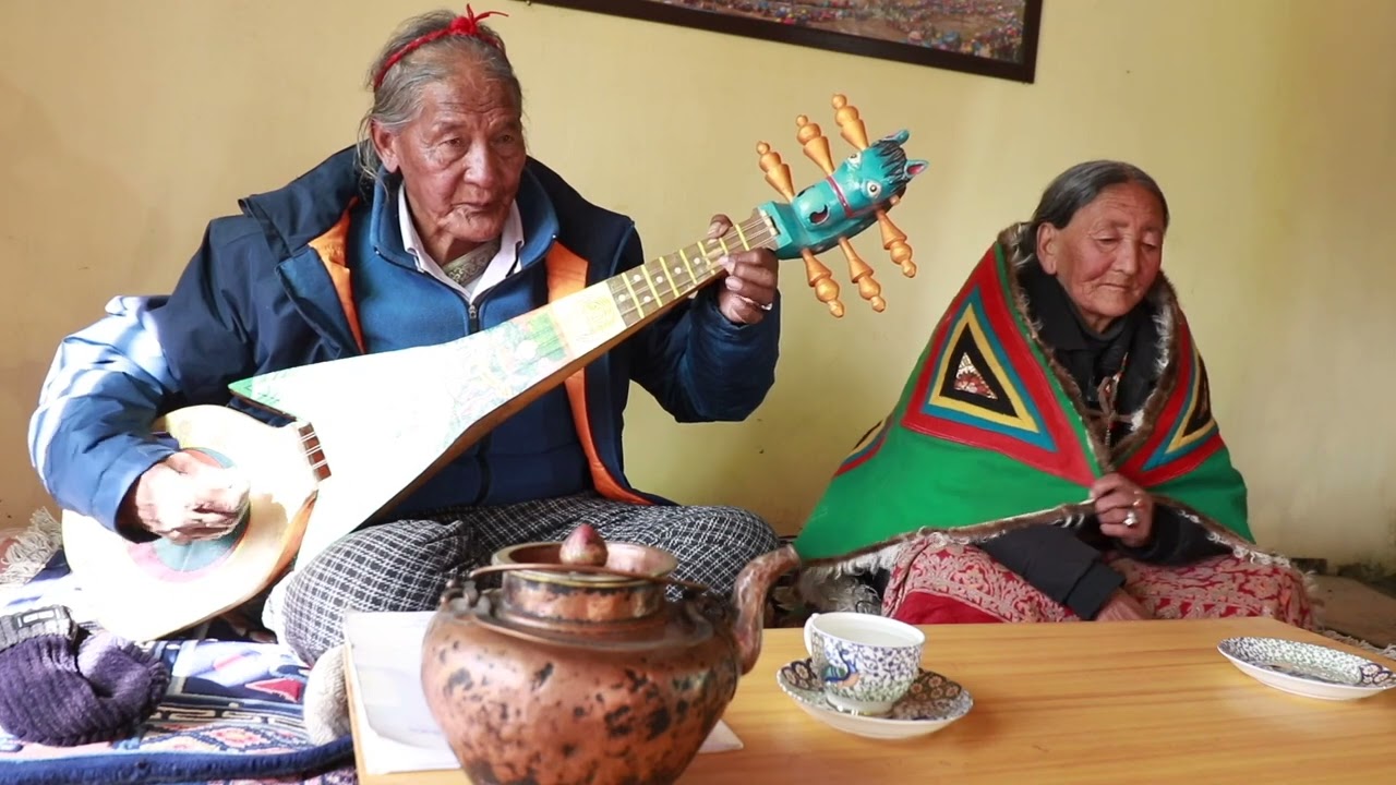 སྟོོད་ཚོ་ཡུལ་དྲུག་གི་དམངས་གཞས་དང་པོ་གནམ་ལ་སྐར་མདའ།     བསོད་ནམ་ཕུན་ཚོགས་དང་དངོས་སྒྲུབ་སྒྲོལ་མ།