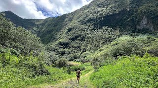 Anita Ortiz and Nancy Hobbs to Lac Vaihiria in Tahiti