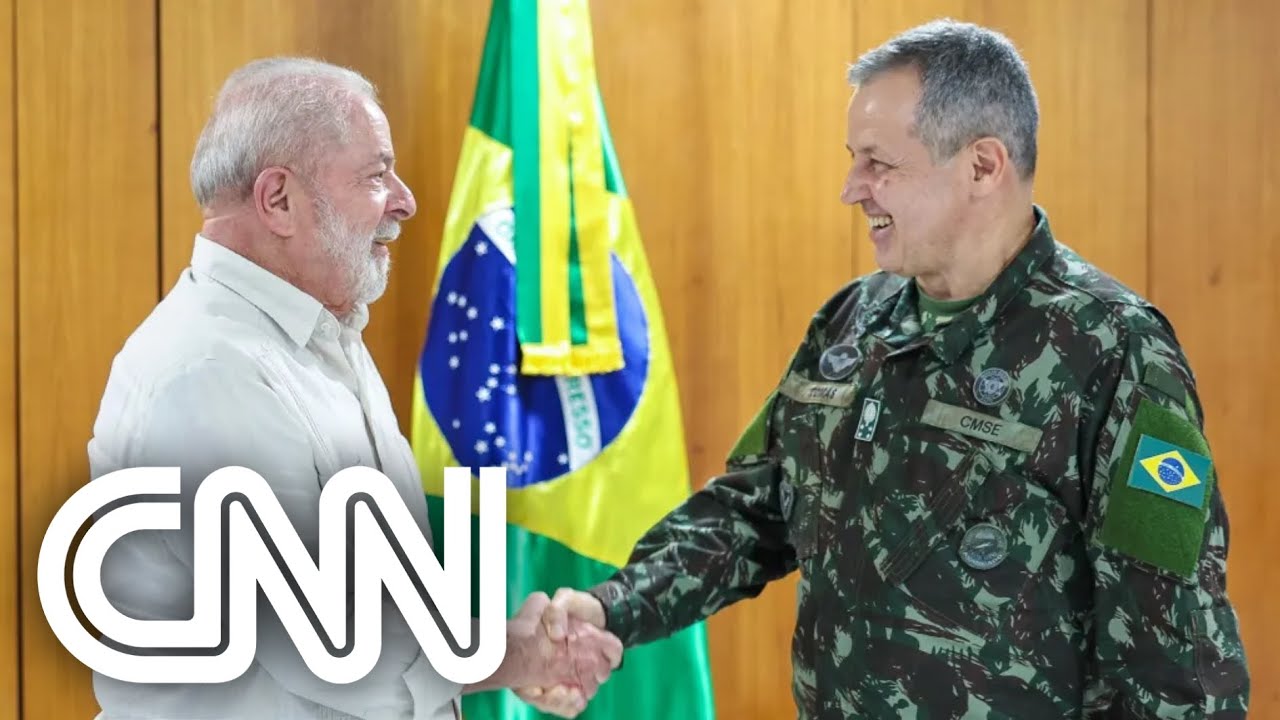 Análise: Novo comandante consegue despolitizar o Exército? | WW