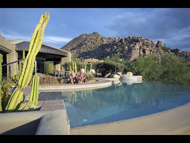 Contemporary Mountain Home in Scottsdale, Arizona