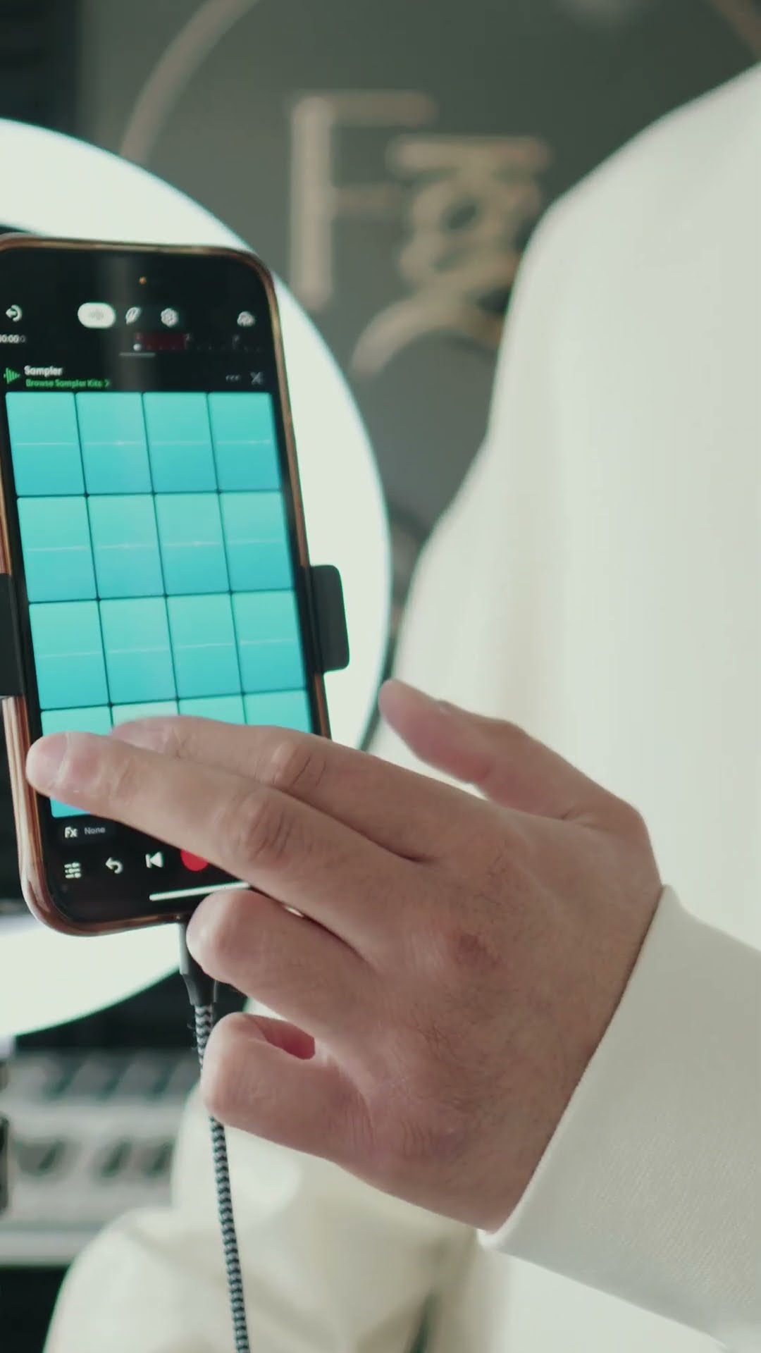 Just make it clap ? live sampling in the Bandlab app ? #mashup #remix #bollywood #dj