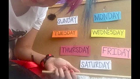 Days of the Week Song and The Very Hungry Caterpil...