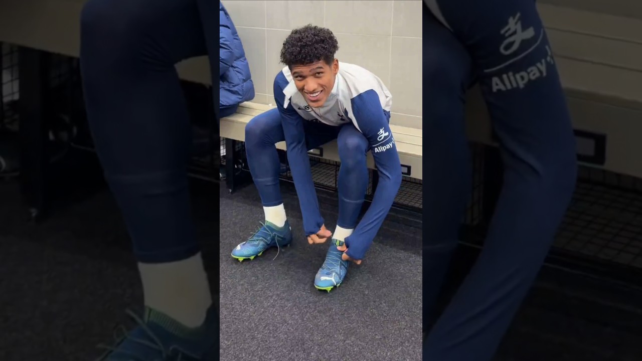 NEW SIGNING SOUZA IN TRAINING AT HOTSPUR WAY: Tottenham's January Window Signing From Brazil
