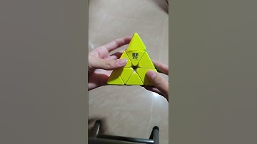 A tip of this moyu weilong pyraminx magnetic keeps twisting