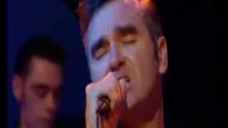 Morrissey - Let me kiss you (subt español) chords