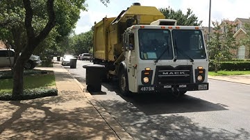 Summer: Mack LEU Heil Durapack Python 487516 On Trash