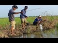 Best Fishing With Simple Hook - Three Man Fishing Challenge