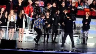 【HD】BTS/GOT7/Red Velvet/Twice reaction to EXO 'drop that' @ MAMA 2015