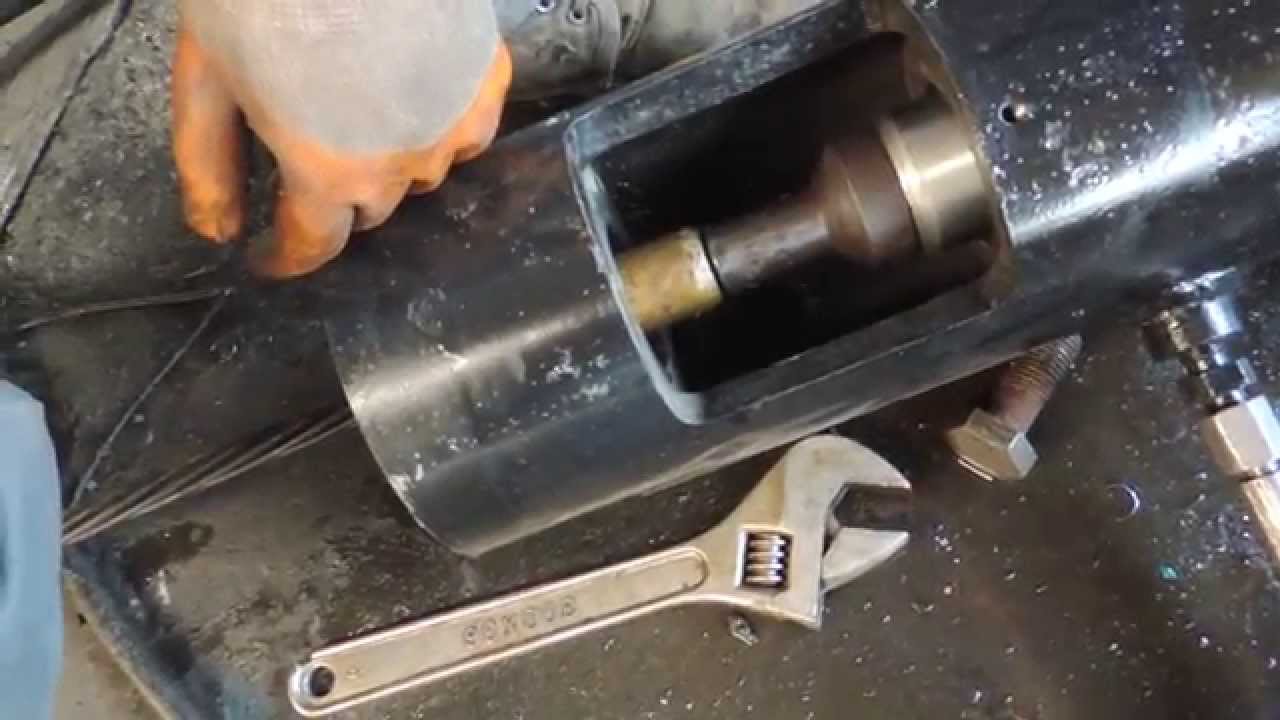 GYJ500 Compression Fitting Machine For Prestressing Concrete - YouTube