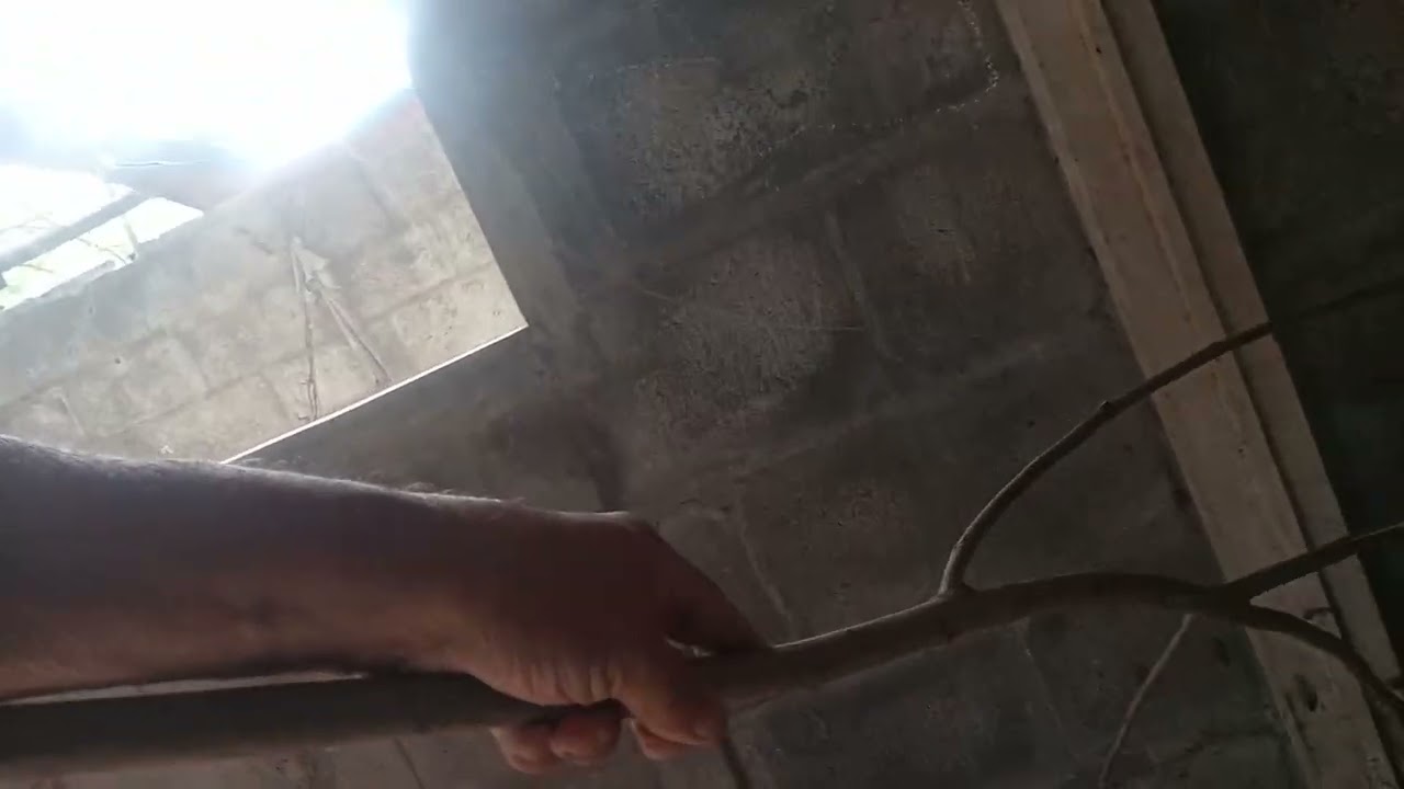 Pakainin Yung tuta itinapon dito sa basurahan malapit sa lugar ko