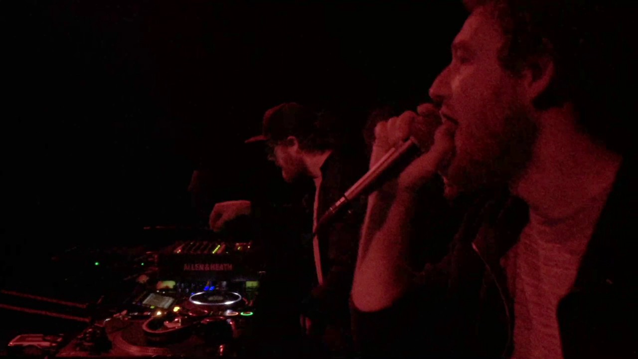 Elemental Wave at Blurred Vision (MUC) 25-11-2016