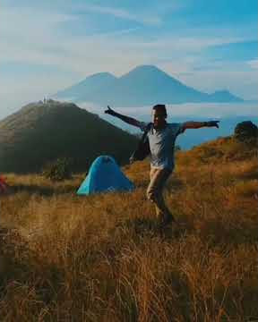 story wa pendaki digunung prau yang lagi hujan