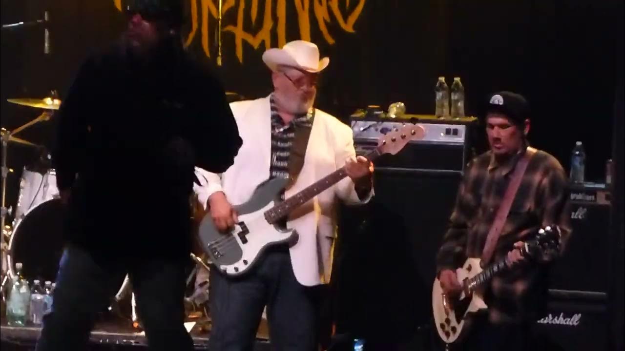 Manic Hispanic - Paisa- SANTA ANA Manic Hispanic - Paisa- SANTA ANA
