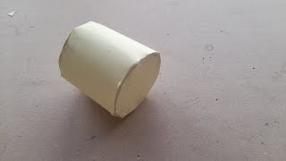Making a paper cylinder. Fabriquer un cylindre en papier. Herstellung eines Papierzylinders.