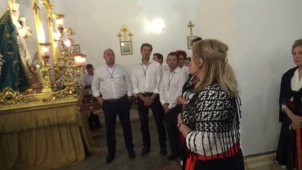 Alfarnate. Natalia canta a la Virgen