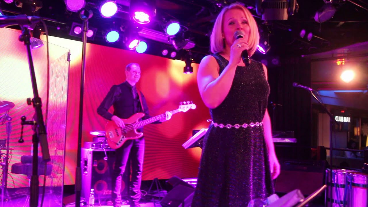 Heidi Pakarinen ja Karavaani - Luotan sydämen ääneen @ Viking Mariella 5.1.2016