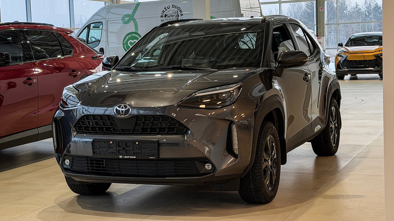 2026 Toyota Yaris Cross - Interior & Exterior 4K
