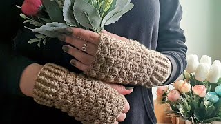 Crochet gloves are very easy