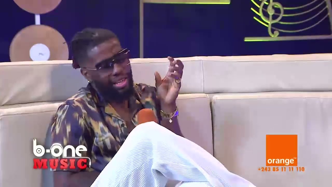 Papy Mboma recoit YA LEVIS dans b-one Music, OK OK OK