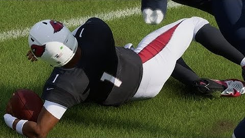 How do you slide with your QB in Madden 23?