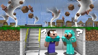 HOW to SURVIVE a NOOB and PRO FROM a TORNADO? in Minecraft Noob vs Pro