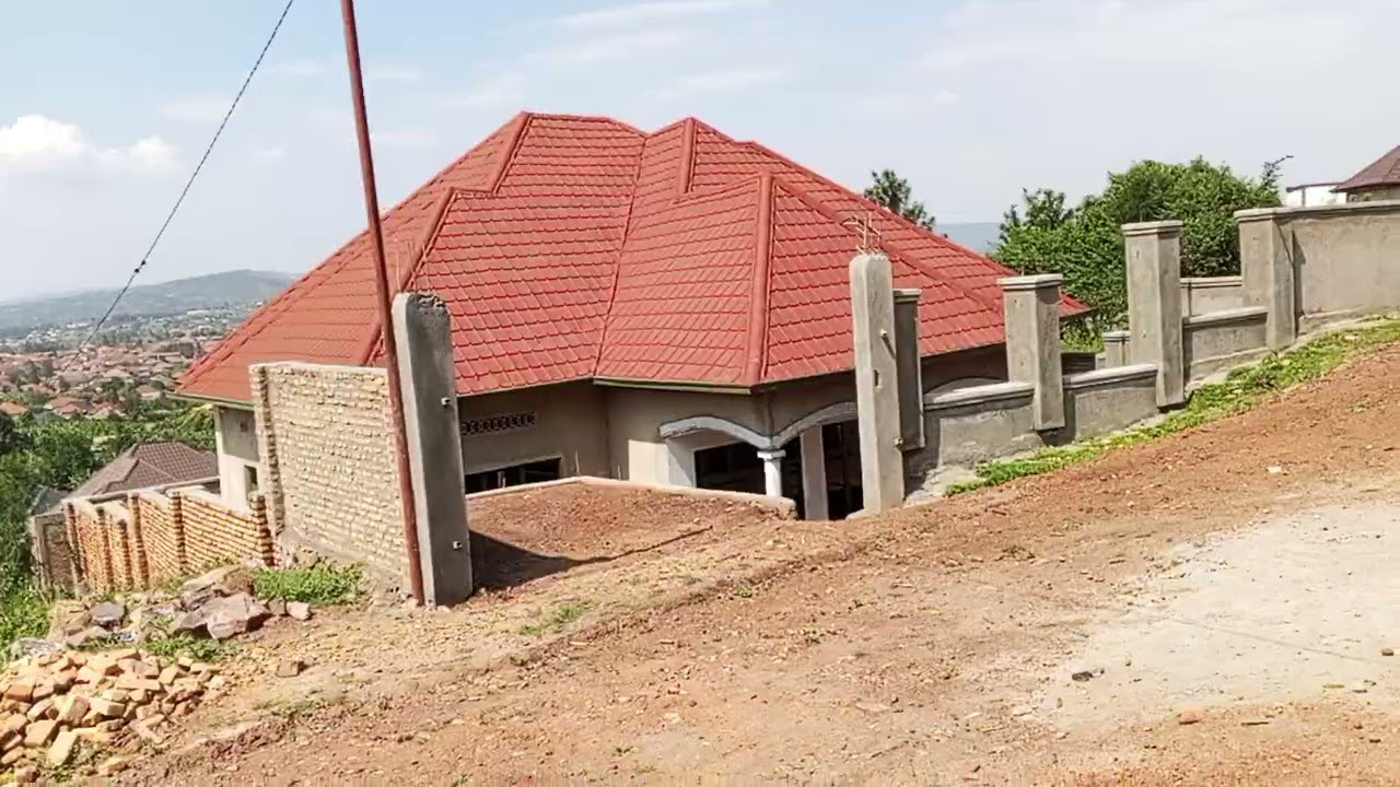 Abaribarabuze cyakibanza gifituruhusac yanonetse masaka kicyukiro gako karibu  0783165111