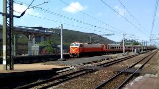 507次經由海線開往新左營的E220電頭新式自動門莒光號