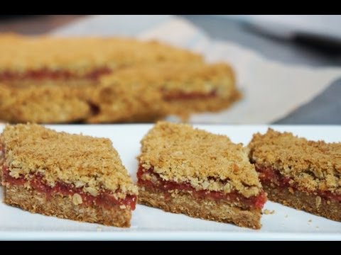barres avoine, rhubarbe et fraise - hervecuisine barres avoine, rhubarbe et fraise - hervecuisine