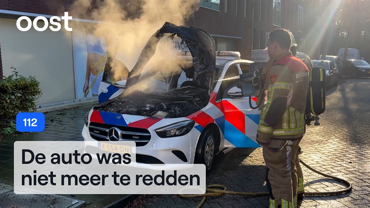Politieauto in brand gestoken terwijl agenten in woning waren | Oost