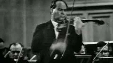 David Oistrakh plays Tchaikovsky Concerto (1st Mov...