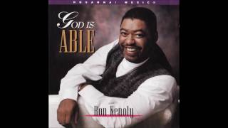 Miniatura de vídeo de "Ron Kenoly- The Battle Is The Lord's (Improved Version) (Hosanna! Music)"