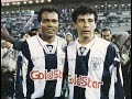 César Cueto y Teófilo Cubillas juntos ante Colo Colo en 1995. Comentarios: Micky Rospigliosi Moyano.