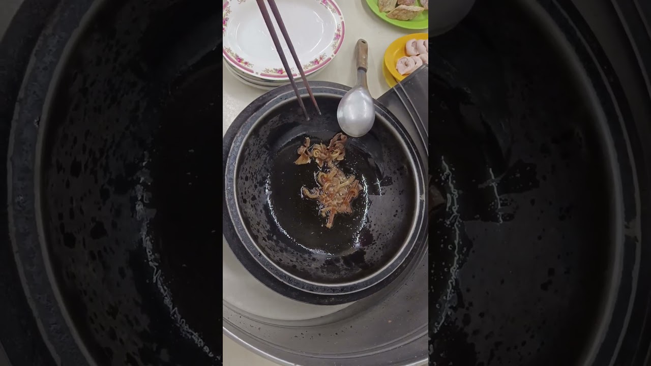 台北最強石頭火鍋，隨便都要等上半小時，一定要嗎乾魷魚來爆香|小紅莓石頭火鍋城 縮圖