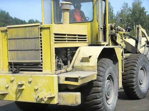 L-34 (Huta Stalowa Wola) wheel loader wit\