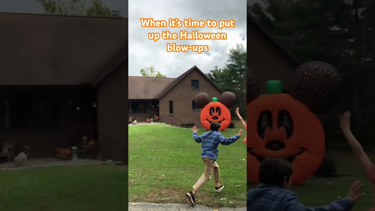 We sure do love our Halloween blowups! 