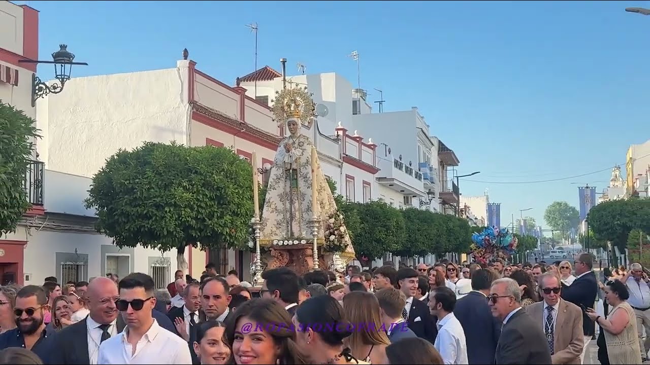 Virgen de la Asunción Peregrina de Elche por Cantillana acompañada de la BM Ntra. Sra. de la Soledad