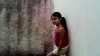 Eu. Estou. Filmando. É Asa. Menina