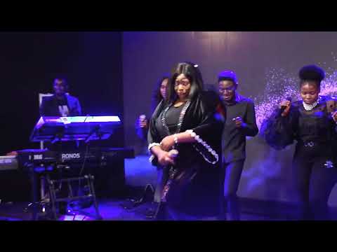 Naomi Classik _ Hosanna (Live in Abuja)