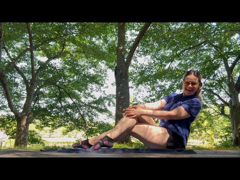 Meur slow yoga outside thumbnail