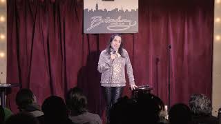 25 minute Comedy Special Victoria Arnstein