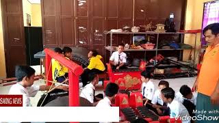 Latihan persiapan Festival Angklung Caruk by Siswa SMPN 3 SONGGON