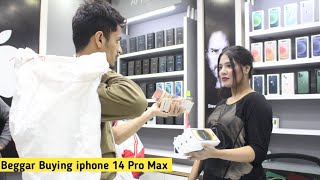 Beggar Buying iphone 14 Pro Max Prank-Rich Beggar @BobbyButt