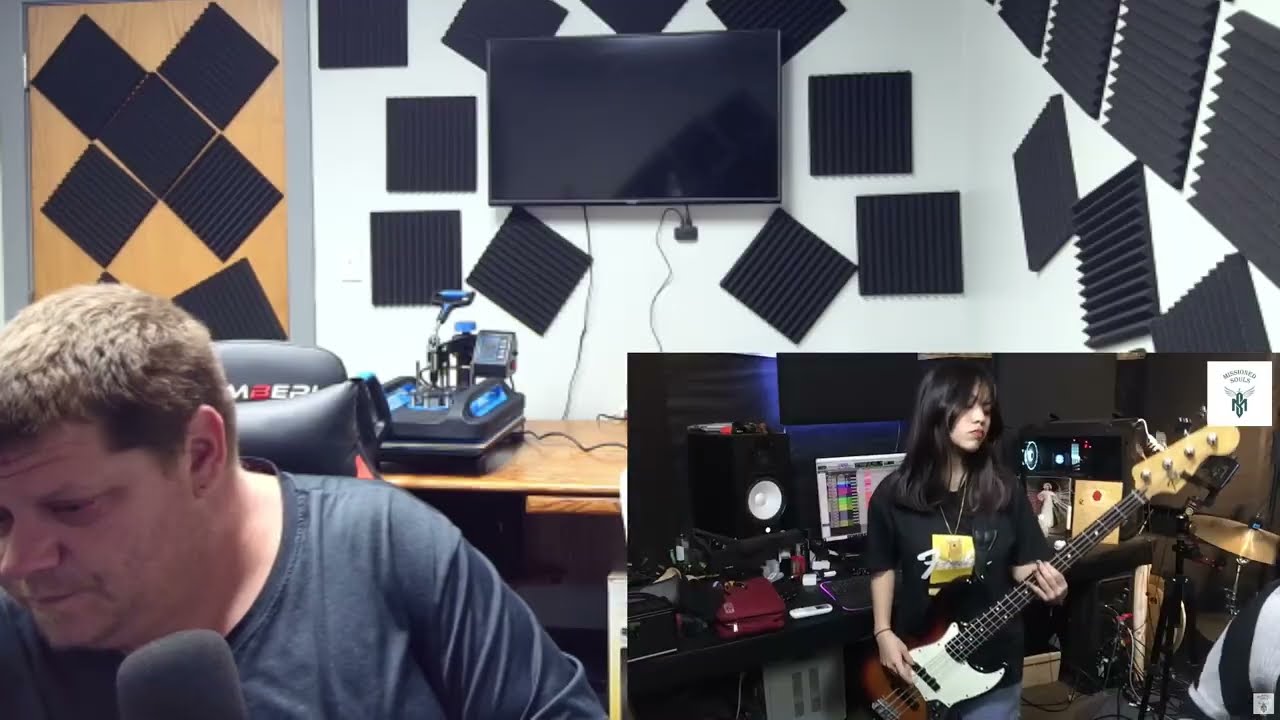 РЕАКЦИЯ НА - GONE AWAY - The Offspring | Missioned Soul | кавер семейной группы] ЭТО МЕНЯ ПОРАЗИЛ...