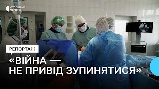 Як у Чернігові вперше провели реконструктивну операцію хворому хлопчику на ДЦП