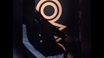 MoStack telling his Mum & Sis he