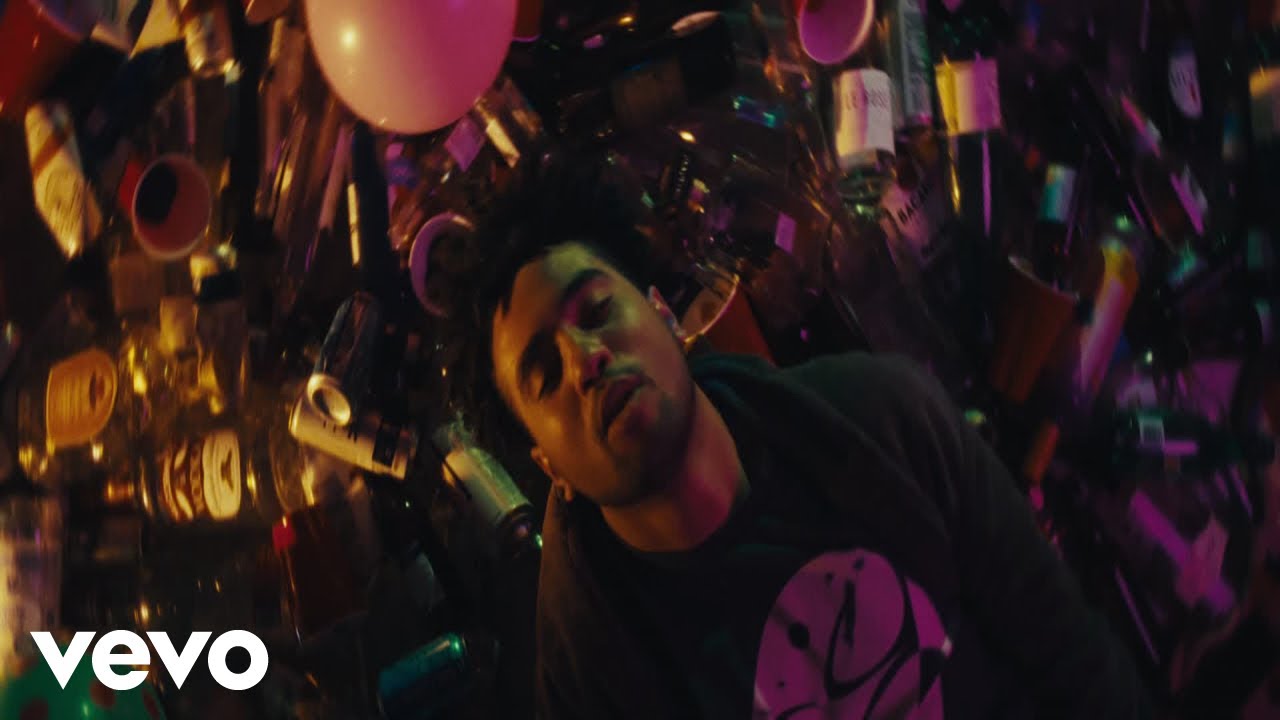 Watch Ryu Bloom - DISTANCE (feat. bowsed) (Official Music Video) on YouTube Watch Ryu Bloom - DISTANCE (feat. bowsed) (Official Music Video) on YouTube