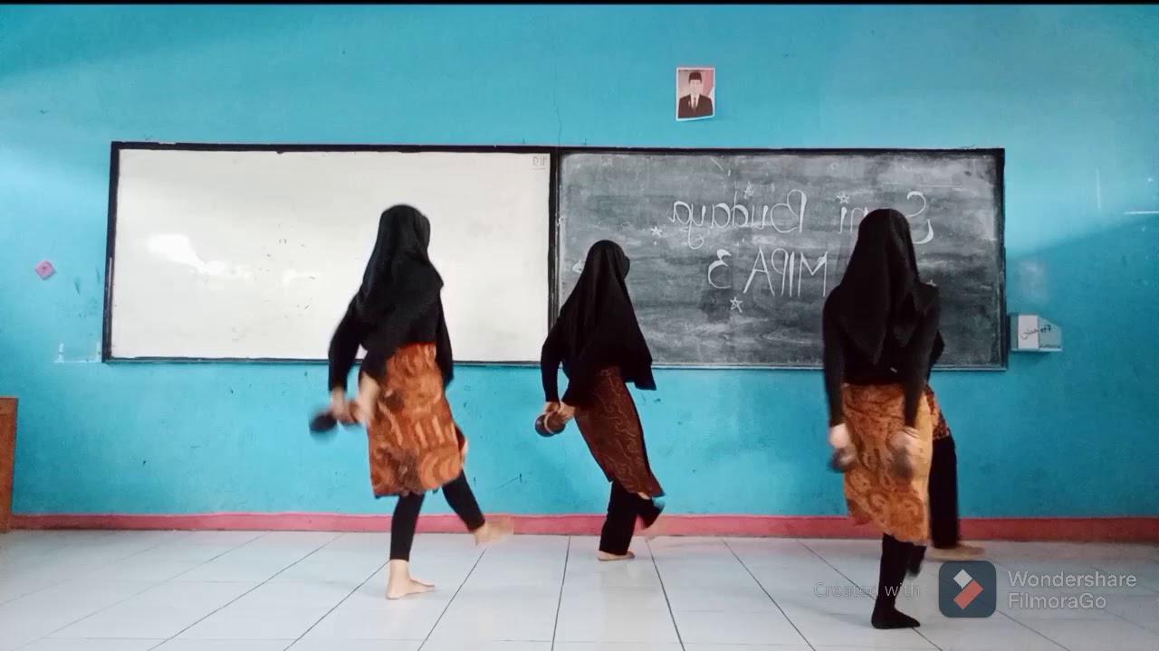 Tari Tempurung (Sumatera Barat)