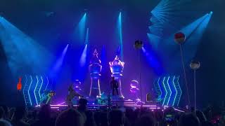 The Strokes live at Bonnaroo, 6/12/26, The Adults Are Talking