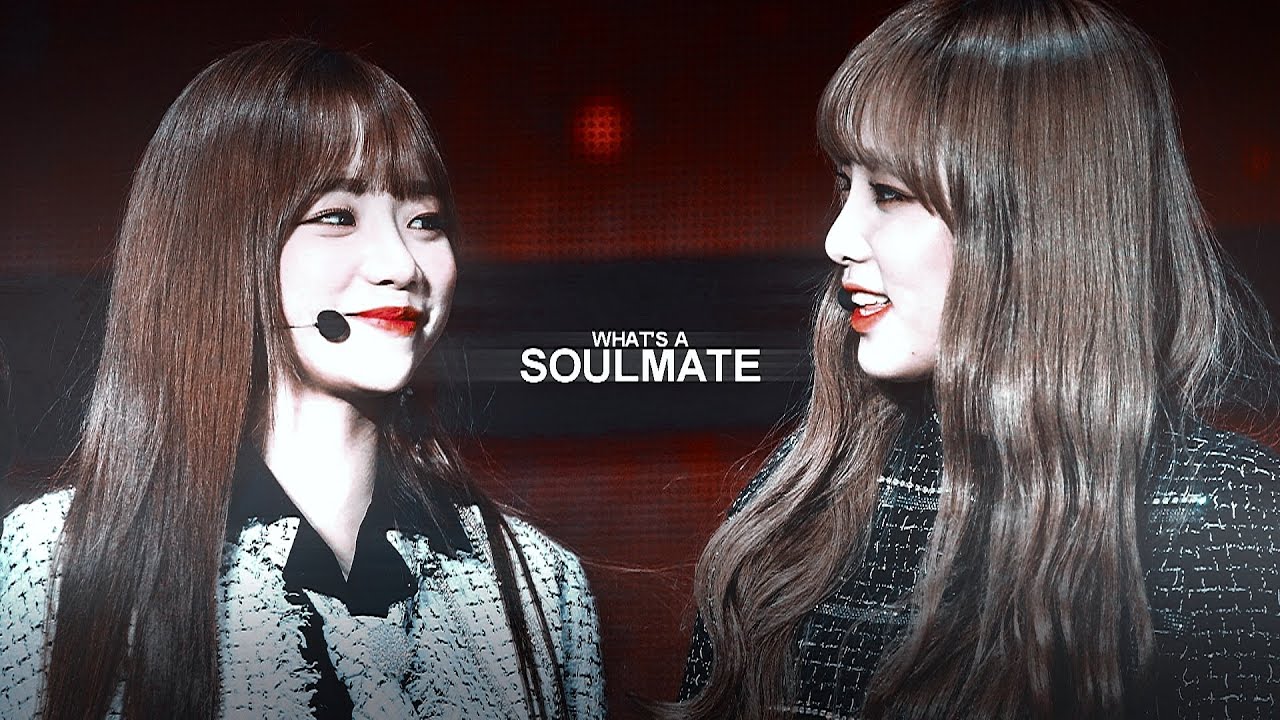 ❝what's a soulmate?❞ | yena &  yuri (최예나 & 조유리)